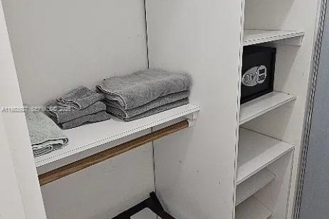 Снять в аренду кондоминиум в Майами-Бич, Флорида 50.63м2, № 2045567 - фото 11