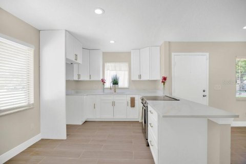 Casa en venta en Orlando, Florida, 3 dormitorios, 94.76 m2 № 2167490 - foto 3