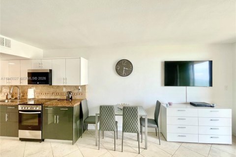 Copropriété à vendre à Sunny Isles Beach, Floride: 33.44 m2 № 2001235 - photo 14