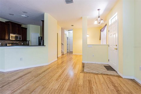Townhouse in New Port Richey, Florida 3 bedrooms, 156.63 sq.m. № 1616424 - photo 5