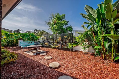 Casa en venta en Leesburg, Florida, 4 dormitorios, 221.2 m2 № 1778153 - foto 9