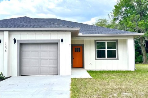 Commercial property in Ocala, Florida 4 bedrooms, 206.06 sq.m. № 2222613 - photo 4