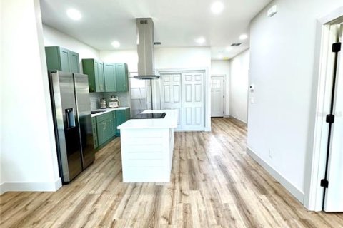 Commercial property in Ocala, Florida 4 bedrooms, 206.06 sq.m. № 2222613 - photo 12