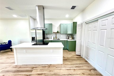 Commercial property in Ocala, Florida 4 bedrooms, 206.06 sq.m. № 2222613 - photo 11