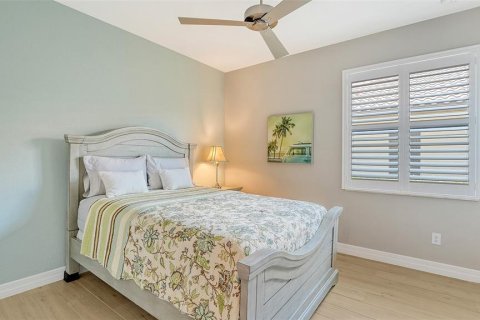 House in LAKEWOOD NATIONAL in Lakewood Ranch, Florida 2 bedrooms, 171.87 sq.m. № 1651475 - photo 23