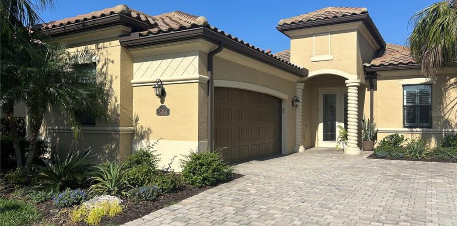 Villa ou maison à LAKEWOOD NATIONAL à Lakewood Ranch, Floride 2 chambres, 171.87 m2 № 1651475