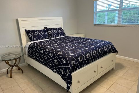 Copropriété à louer à Lauderdale-by-the-Sea, Floride: 2 chambres, 92.9 m2 № 2010039 - photo 17
