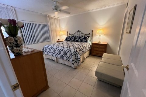 Copropriété à louer à Lauderdale-by-the-Sea, Floride: 2 chambres, 92.9 m2 № 2010039 - photo 22