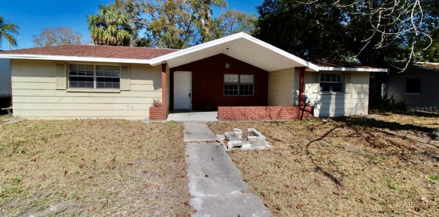 House in Port Richey, Florida 3 bedrooms, 213.58 sq.m. № 1525071