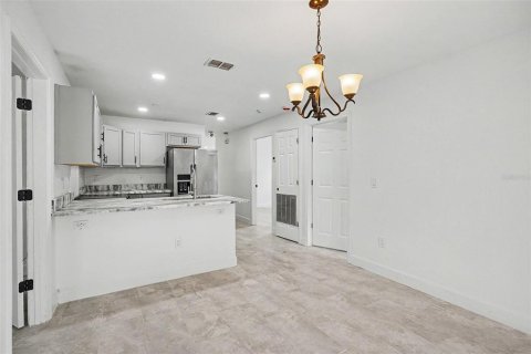 Villa ou maison à louer à Lakeland, Floride: 3 chambres, 115.66 m2 № 2102096 - photo 8