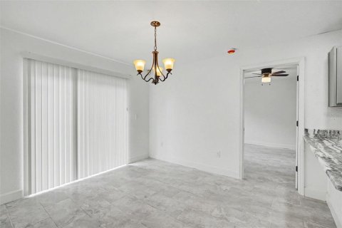 Villa ou maison à louer à Lakeland, Floride: 3 chambres, 115.66 m2 № 2102096 - photo 6
