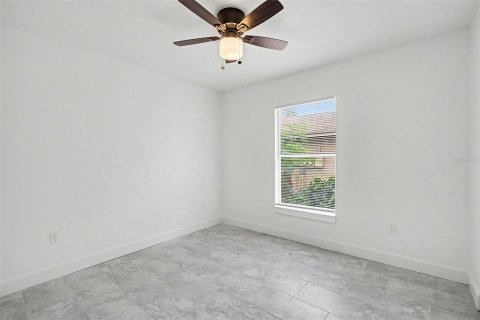 Villa ou maison à louer à Lakeland, Floride: 3 chambres, 115.66 m2 № 2102096 - photo 15