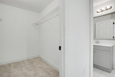 Villa ou maison à louer à Lakeland, Floride: 3 chambres, 115.66 m2 № 2102096 - photo 17