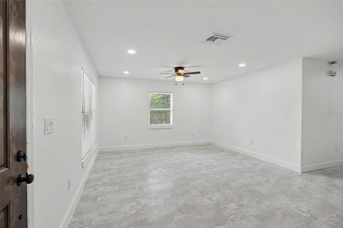 Villa ou maison à louer à Lakeland, Floride: 3 chambres, 115.66 m2 № 2102096 - photo 4