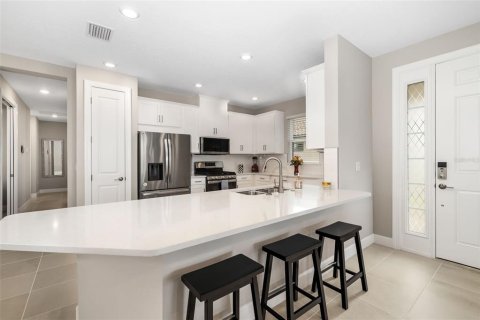 House in Bradenton, Florida 3 bedrooms, 178.93 sq.m. № 1514565 - photo 3