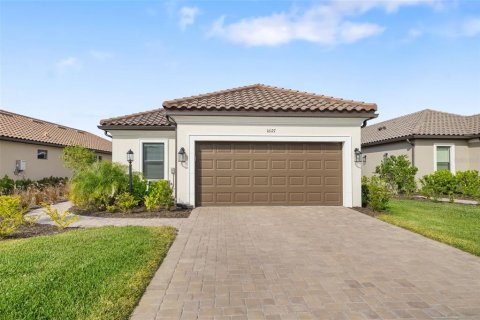 House in Bradenton, Florida 3 bedrooms, 178.93 sq.m. № 1514565 - photo 2