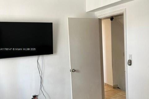 Touwnhouse à vendre à Miami, Floride: 3 chambres, 88.81 m2 № 1701540 - photo 21
