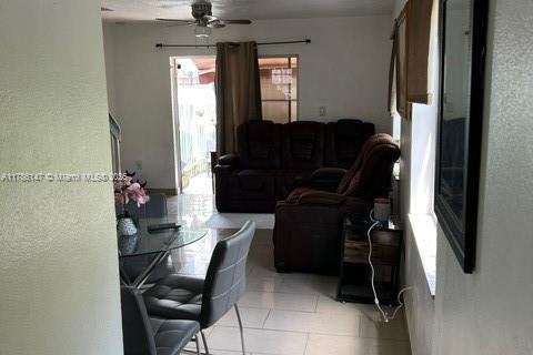Touwnhouse à vendre à Miami, Floride: 3 chambres, 88.81 m2 № 1701540 - photo 9