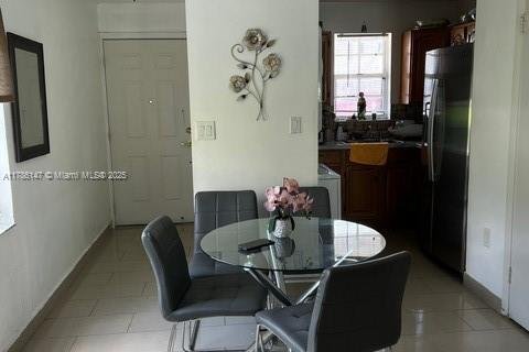 Touwnhouse à vendre à Miami, Floride: 3 chambres, 88.81 m2 № 1701540 - photo 8
