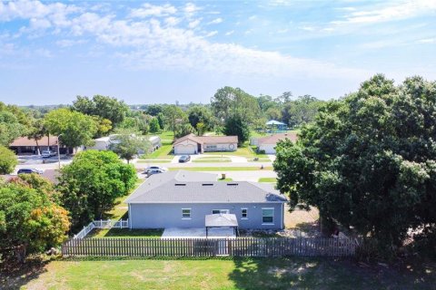 House in Kissimmee, Florida 3 bedrooms, 120.96 sq.m. № 1744597 - photo 28
