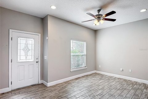 House in Kissimmee, Florida 3 bedrooms, 120.96 sq.m. № 1744597 - photo 6