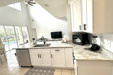 House in Clermont, Florida 8 bedrooms, 292.08 sq.m. № 1898741 - photo 7