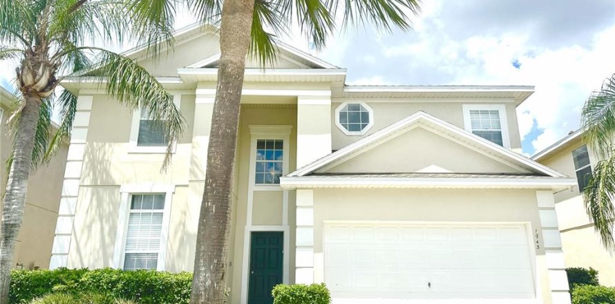 House in Clermont, Florida 8 bedrooms, 292.08 sq.m. № 1898741