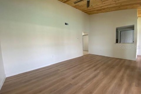 Condo in Treasure Island, Florida, 2 bedrooms № 2150569 - photo 4