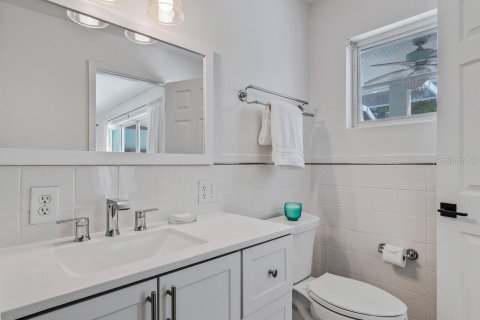 Villa ou maison à vendre à Holmes Beach, Floride: 3 chambres, 138.42 m2 № 1842967 - photo 17