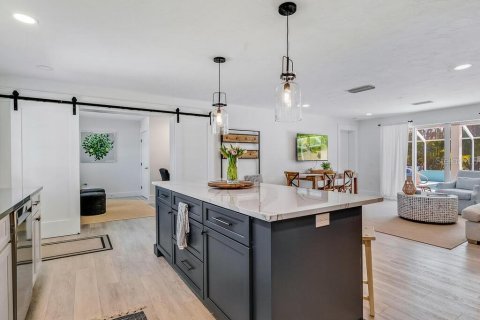 Villa ou maison à vendre à Holmes Beach, Floride: 3 chambres, 138.42 m2 № 1842967 - photo 11