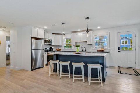 Villa ou maison à vendre à Holmes Beach, Floride: 3 chambres, 138.42 m2 № 1842967 - photo 2