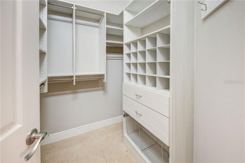 House in Sarasota, Florida 3 bedrooms, 175.03 sq.m. № 2219054 - photo 30