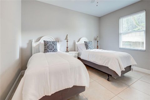 House in Sarasota, Florida 3 bedrooms, 175.03 sq.m. № 2219054 - photo 16