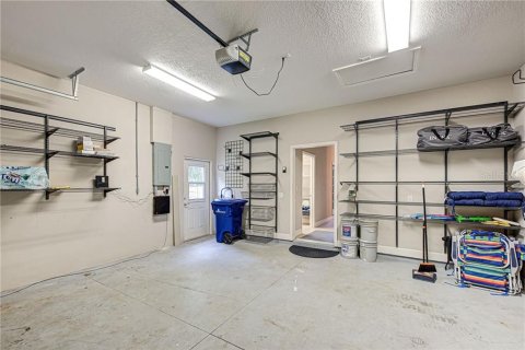 House in Sarasota, Florida 3 bedrooms, 175.03 sq.m. № 2219054 - photo 25