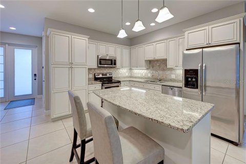 House in Sarasota, Florida 3 bedrooms, 175.03 sq.m. № 2219054 - photo 19