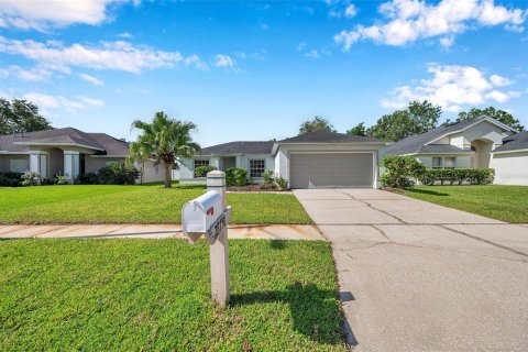 Villa ou maison à vendre à Wesley Chapel, Floride: 3 chambres, 112.78 m2 № 1906297 - photo 2
