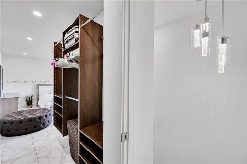 Townhouse in Boca Raton, Florida 2 bedrooms, 103.03 sq.m. № 1950705 - photo 18