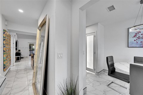 Townhouse in Boca Raton, Florida 2 bedrooms, 103.03 sq.m. № 1950705 - photo 2