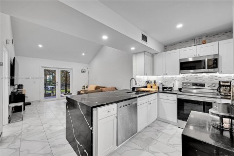 Townhouse in Boca Raton, Florida 2 bedrooms, 103.03 sq.m. № 1950705 - photo 3