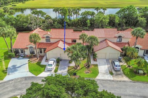 Townhouse in Boca Raton, Florida 2 bedrooms, 103.03 sq.m. № 1950705 - photo 27