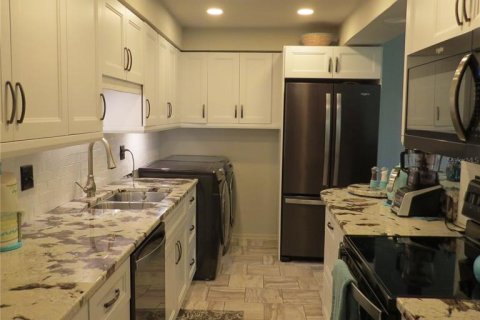 Condominio en venta en Gainesville, Florida, 3 dormitorios, 144.74 m2 № 1580099 - foto 2