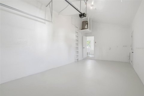House in Saint Petersburg, Florida 3 bedrooms, 106.74 sq.m. № 2201727 - photo 25