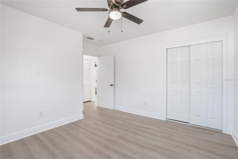 House in Saint Petersburg, Florida 3 bedrooms, 106.74 sq.m. № 2201727 - photo 21