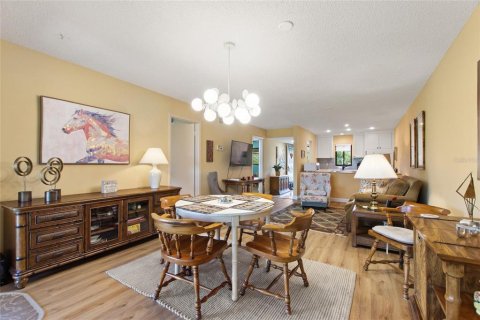 Condo in Sebring, Florida, 2 bedrooms  № 1759500 - photo 18
