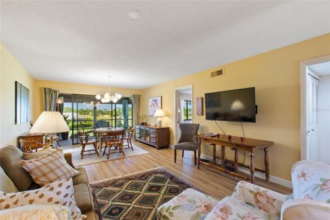 Condo in Sebring, Florida, 2 bedrooms  № 1759500 - photo 14