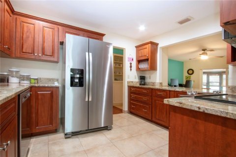House in Sun City Center, Florida 2 bedrooms, 140.84 sq.m. № 1513471 - photo 9