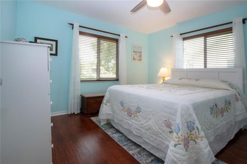 House in Sun City Center, Florida 2 bedrooms, 140.84 sq.m. № 1513471 - photo 26