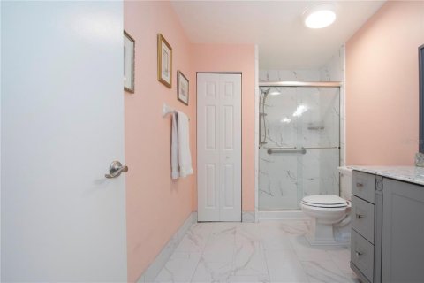 House in Sun City Center, Florida 2 bedrooms, 140.84 sq.m. № 1513471 - photo 24