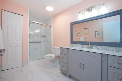 House in Sun City Center, Florida 2 bedrooms, 140.84 sq.m. № 1513471 - photo 23