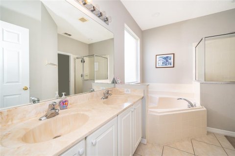 Villa ou maison à vendre à Kissimmee, Floride: 7 chambres, 267.65 m2 № 2196830 - photo 11